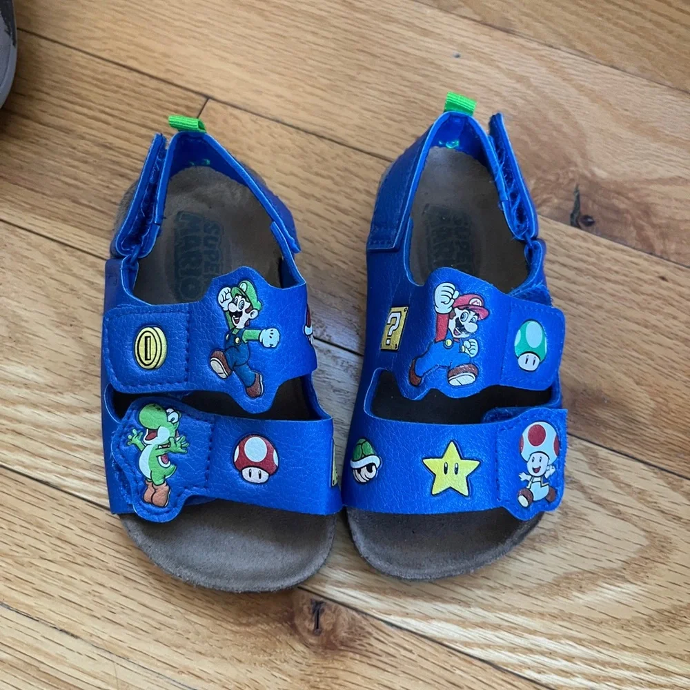 Super Mario Sandals Size‎ 7